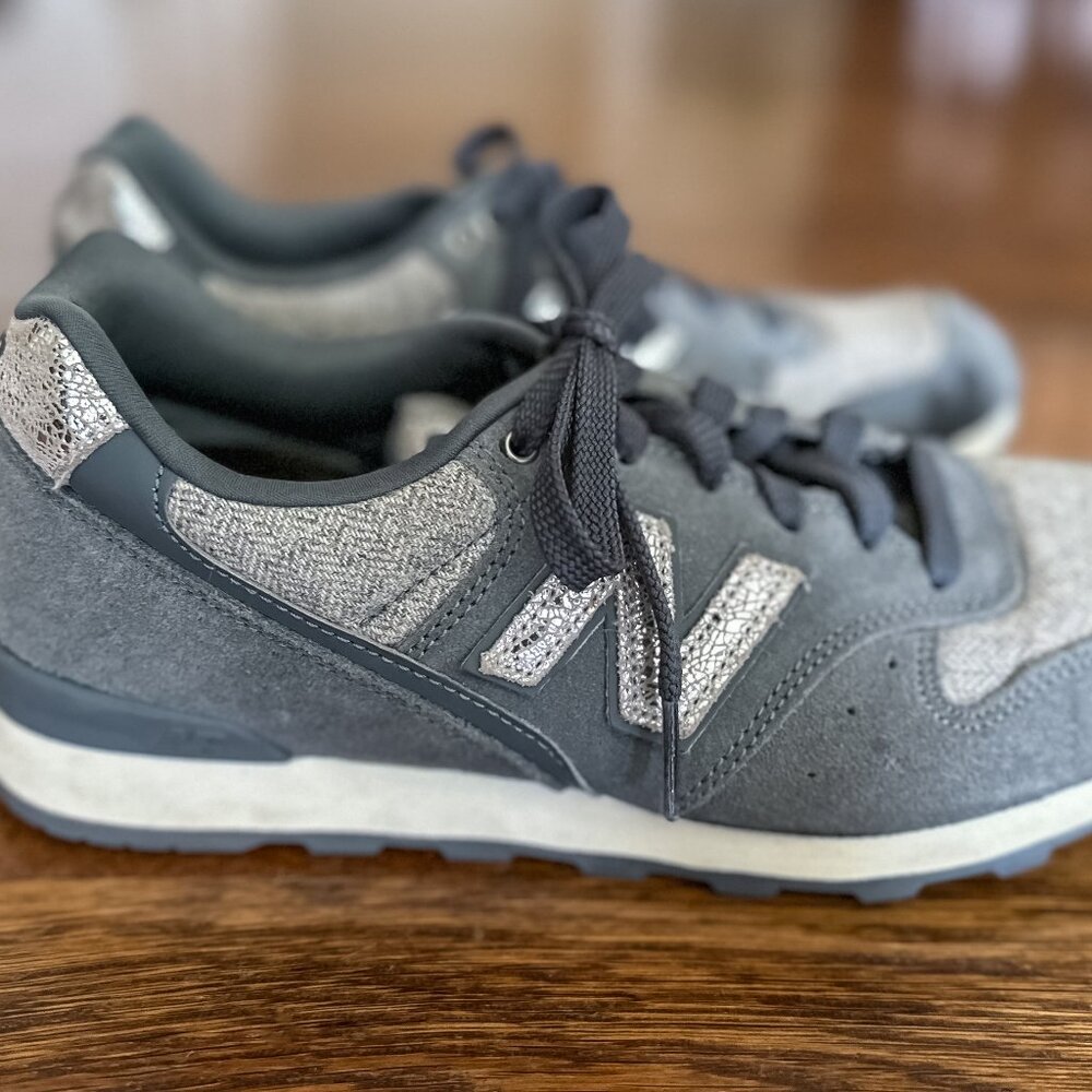 Women's New Balance 696 WL696NTA Blue Gray Suede / Silver / Casual Sneaker